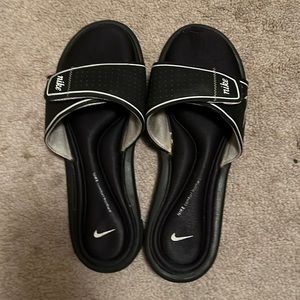 Nike slides